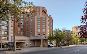 Hampton Inn & Suites Arlington Crystal City Dca